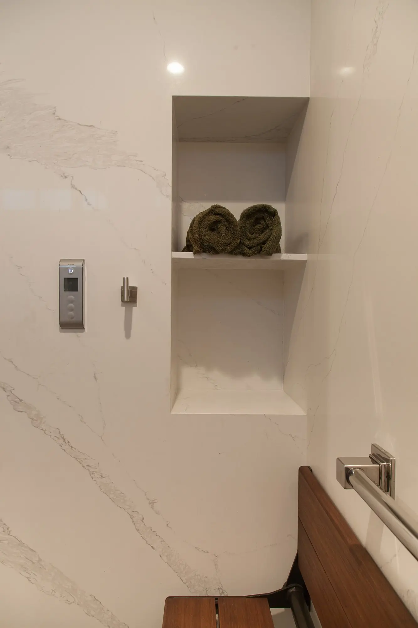 Eclectic West Los Angeles Bathroom, photo 5