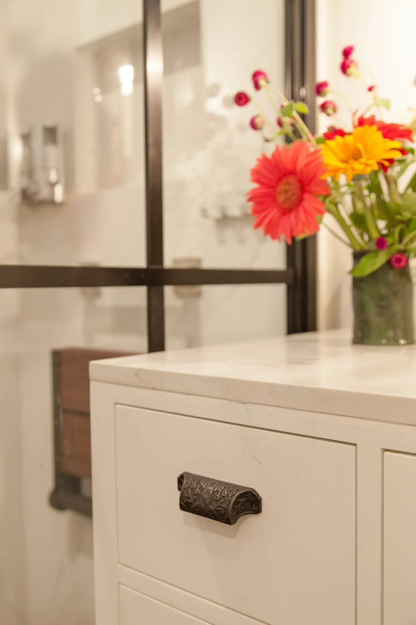 Eclectic West Los Angeles Bathroom, photo 9