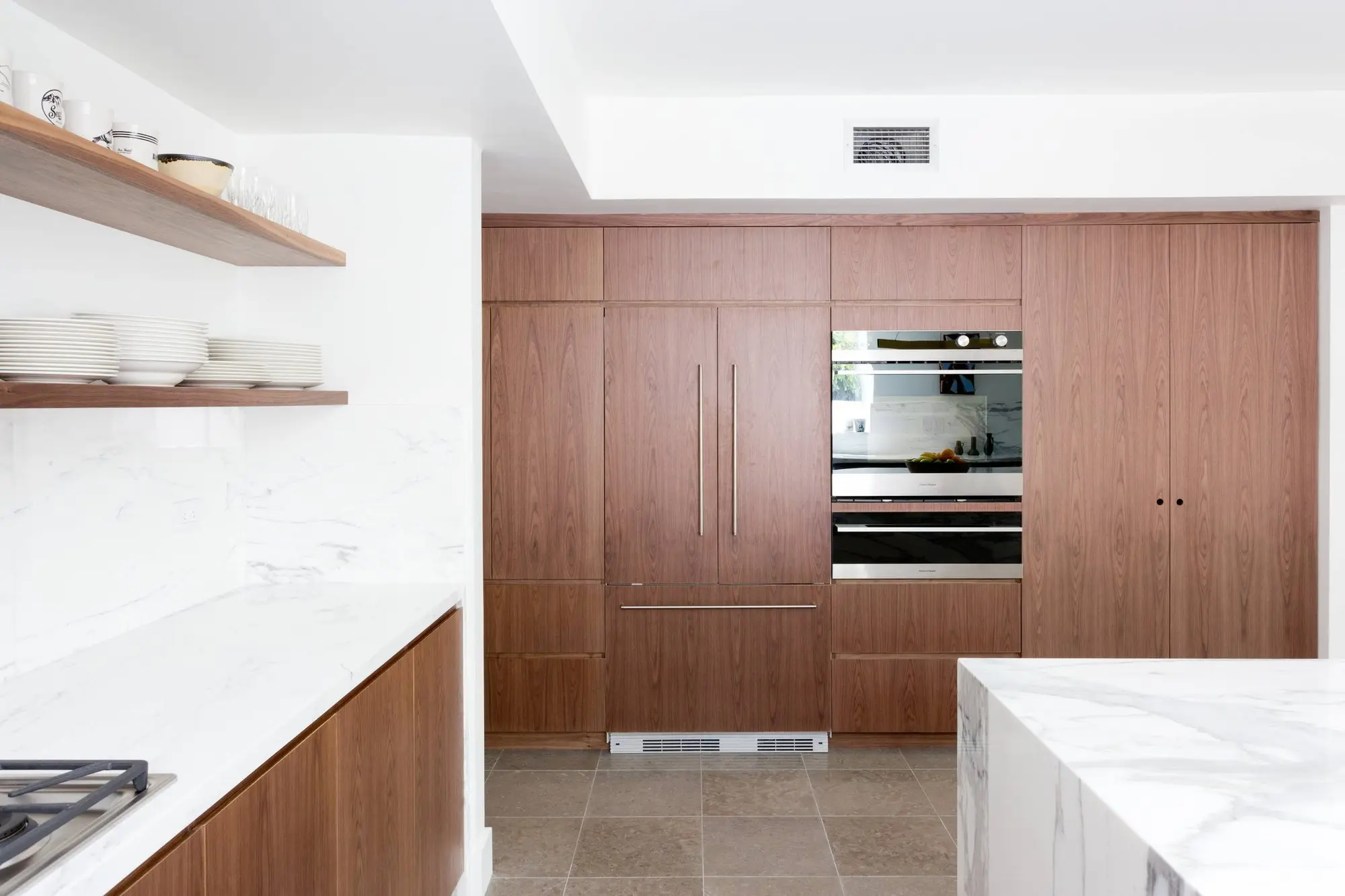 Santa Monica Contemporary Kitchen kitchen, photo 14