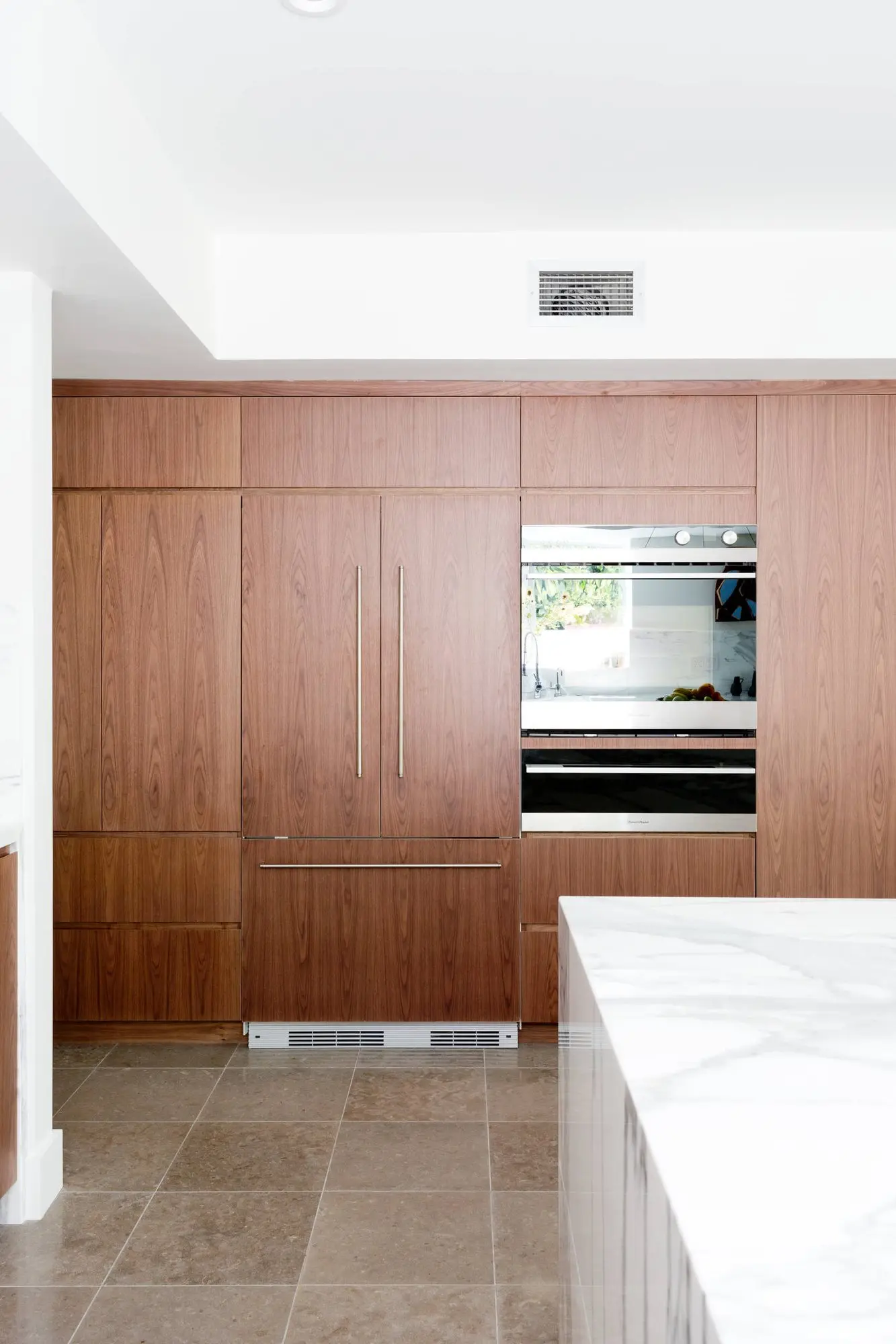 Santa Monica Contemporary Kitchen kitchen, photo 15