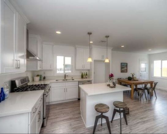 Transitional Marina Del Rey Home, photo 1